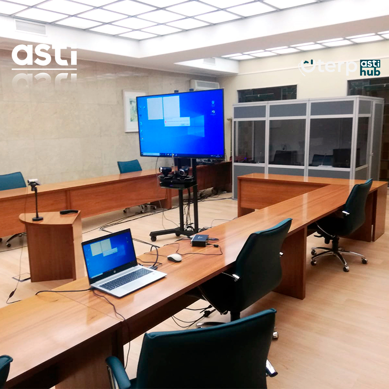 astisl's tweet photo. 📍 Montaje presencial para una reunión en Teams.
✅ Cabina ISO4043:2016 triple homologada a la normativa.
✅ Sistema profesional Bosch Security and Safety Systems #Integrus
✅ Microfonía profesional DCN con interpretación simultánea incorporada.
#astisl #hub #rsihub https://t.co/PzFN2n8vRH