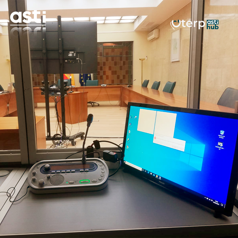 astisl's tweet photo. 📍 Montaje presencial para una reunión en Teams.
✅ Cabina ISO4043:2016 triple homologada a la normativa.
✅ Sistema profesional Bosch Security and Safety Systems #Integrus
✅ Microfonía profesional DCN con interpretación simultánea incorporada.
#astisl #hub #rsihub https://t.co/PzFN2n8vRH