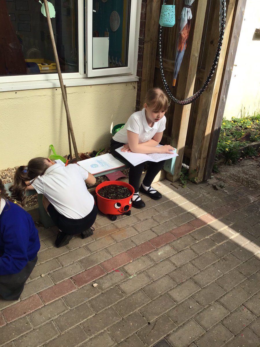 Clinton_Dolton's tweet photo. Swallows are rehearsing their TED talks promoting their lockdown learning project which was linked to a UN Sustainability Goal ready for recording tomorrow #oracydevelopment #inspiringspeakers #changemakersinaction https://t.co/mg73K83qHA