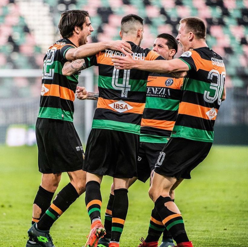 veneziafcusa's tweet photo. Next up: @Reggina_1914! We could go 3rd if we get 3 points!
#forza #VFC #legab #arancioneroverde #veneziafc #venezia #stadiopierluigipenzo #zenetti #italia #football #futbol #VenReg https://t.co/IoFrOOunMK