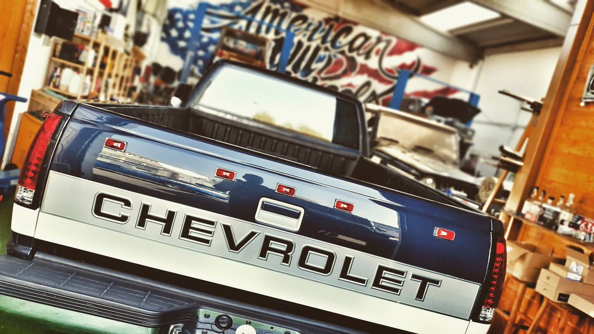 AWildWheels's tweet photo. American Wild Wheels Headquarter 🇮🇹

It's Chevy time...😎

https://t.co/WoUTLJWtw7
🔹Preparazione, Restauri
🔹Accessori, Ricambi
🔹Importazione Auto Americane

#jeep #jeepwrangler #jeepjk  #sharksteamotorsport #mustanggt #wilddays #staywild #chevy #americancars #americantruck https://t.co/nZvoLjyB9J