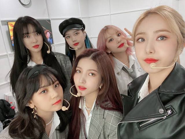 GFRIENDSOCIAL50's tweet photo. [SOCIAL 50]

Reply all GFRIEND members' names! 
🔸One name = one reply!

#SOWON - #소원
#YERIN - #예린
#EUNHA - #은하
#YUJU - #유주
#SINB - #신비
#UMJI - #엄지

Include @GFRDofficial #GFRIEND #여자친구 💜 https://t.co/UWSM5xdT0t