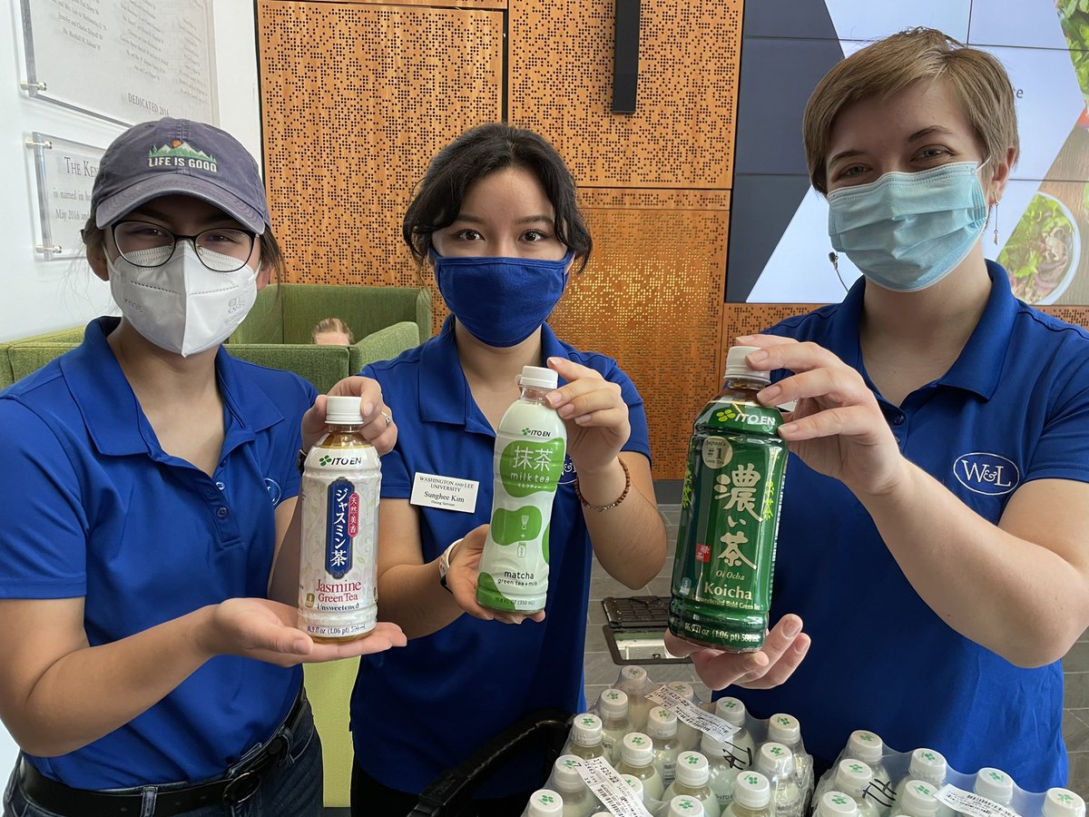 WLUSenshinan's tweet photo. New matcha drinks at the CGL Tea House. Stop by while supplies last. #wlumatcha #matchadrinks https://t.co/s25TtppXtd