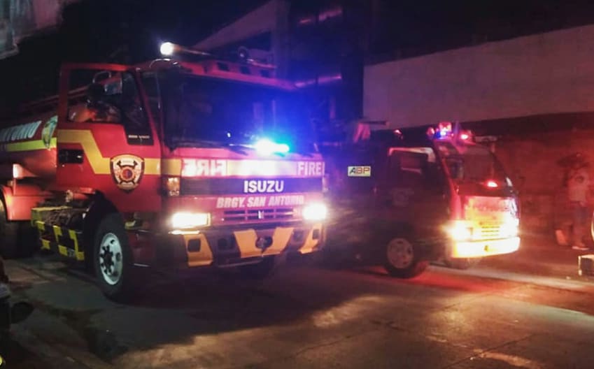 bsapasig's tweet photo. Sa kabila ng banta ng COVID-19, walang patid ang #ServiceBeyondBorders ng @bsapasig Fire Suppression Team. ✅ Agad ang pagresponde ng ating mga bumbero sa sunog 💦🔥 kamakailan sa Taytay, Rizal. Maraming salamat sa tapang at malasakit! 💚
#GoodDeedsAmidCOVID #TuloyAngSerbisyoBSA https://t.co/c1tUsyg5F2