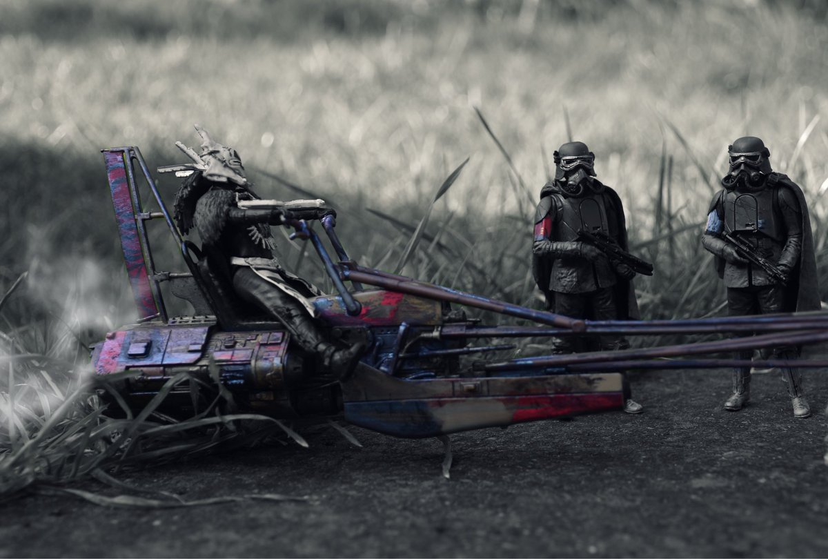 ReadFiveDesigns's tweet photo. Check Point.
#ReadFiveStandingBy #SoloAStarWarsStory #StarWarsSolo #starwars #mudtroopers #toycollector #Hasbro #Forcelink #ForceLinkSolo #solo #EnfysNest #cloudriders #makesolo2happen #swoopbike #mudtroopers #troopers #mud #stormtroopers #theempire https://t.co/RKB5LRXC1A