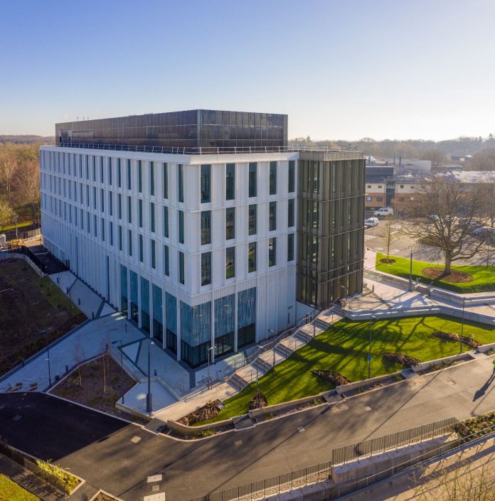 .<a href="/WillmottDixon/">Willmott Dixon</a> has completed the #construction of the £33m Interdisciplinary #Biomedical #Research Building (IBRB), which has been assembled with components #manufactured #offsite at the University of Warwick

bit.ly/3fyukjw
<a href="/PBC_Today/">PBC Today</a>