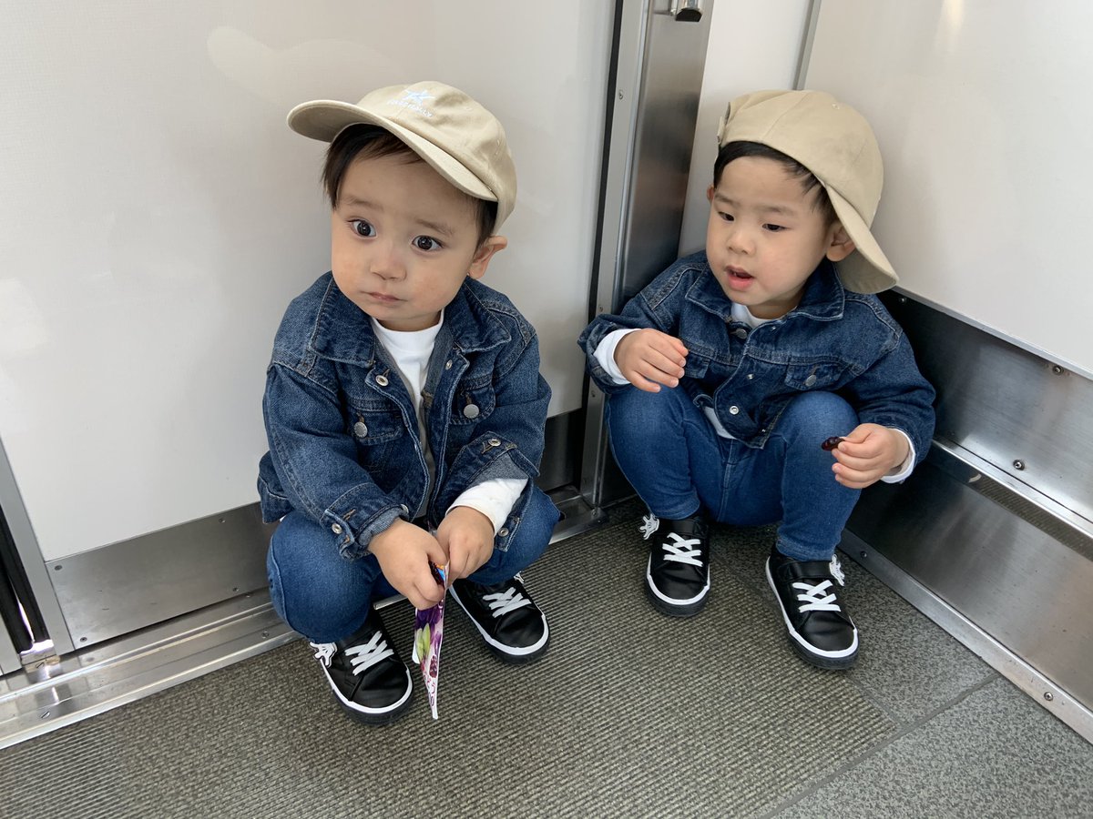 08_NANA_28's tweet photo. ちょこっとだけ電車旅🚝💙 https://t.co/lUTJ4WxQeE