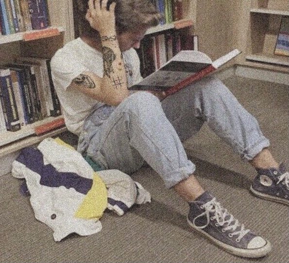 wallsateIIite's tweet photo. not happening | larry

Louis e Harry são colegas de quarto. Eles se odeiam. (Na maior parte do tempo). https://t.co/nzRGgyyuFu