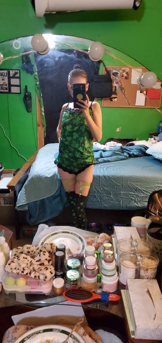 My outfit came in😁🥰 https://t.co/yZZRF6caid