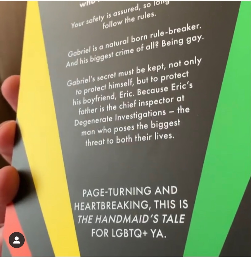 WHusseyAuthor's tweet photo. Unboxing something... OH. MY. FREAKING. GOD!!! Look at what’s just arrived!!! Don’t they look beautiful?! 2 years of work inside this box. I couldn’t film myself because I was a bit tearful opening it up, but I was sporting a very *Proud author* face (check out video on my Insta) https://t.co/0NA5NNbkXt