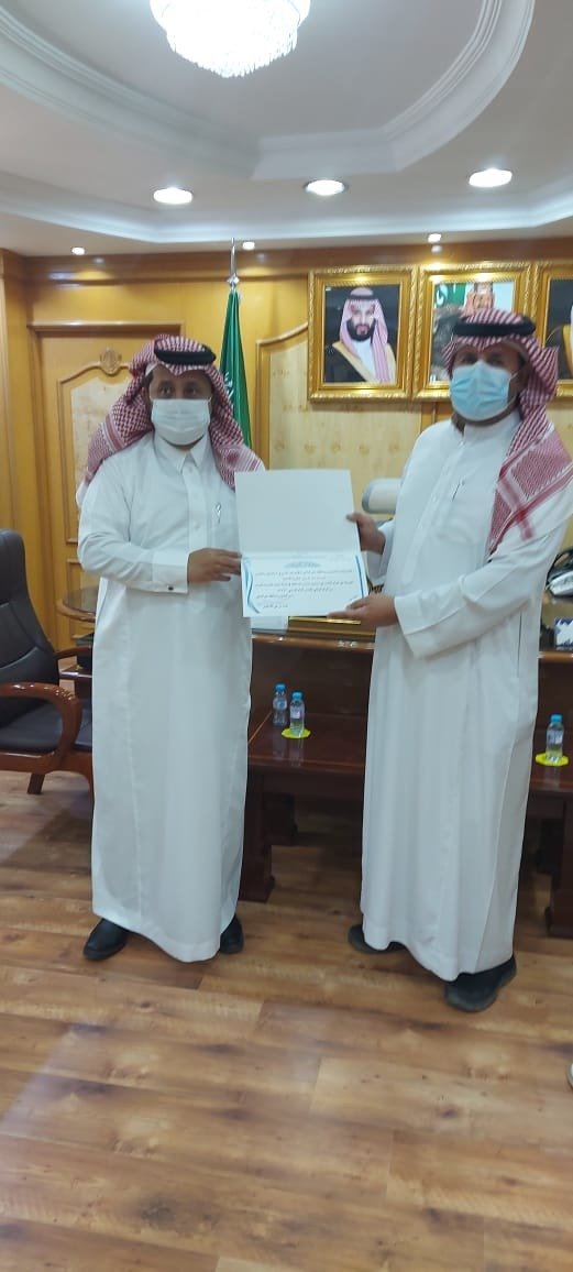 msschool2's tweet photo. تكريم ثانوية منار السبيل الاهلية من قبل مدير التعليم بمناسبة حصولها على المركز الثالث في القدرات على مستوى جميع  مدارس حفر الباطن .

#القدرات #تعليم_حفرالباطن https://t.co/OELyenbri0