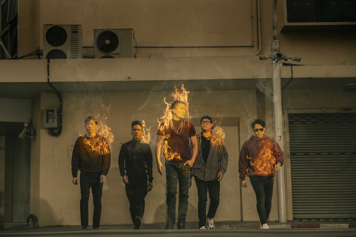allarea_ent's tweet photo. “แบงค์” คืนจอตามคำขอ รับบทดราม่าสะเทือนใจใน เอ็มวี. เพลงใหม่ “หลงทาง”

อ่านต่อ : https://t.co/zbL022WJQ6

#CLASH #CLASHLOUDNESS 
#GMMGrammy #หลงทาง https://t.co/ZnroI8cz3d