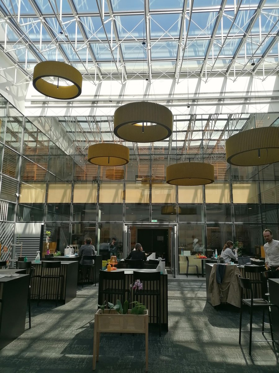 Audencia_MS_FRC's tweet photo. #LEX- Jour 2 à @lepalace_nantes : En direct de la conférence d'Antoine Des Noyers de @jpmorgan #Genève, sur le #PrivateEquity ! https://t.co/Ylm44Lj1Ah