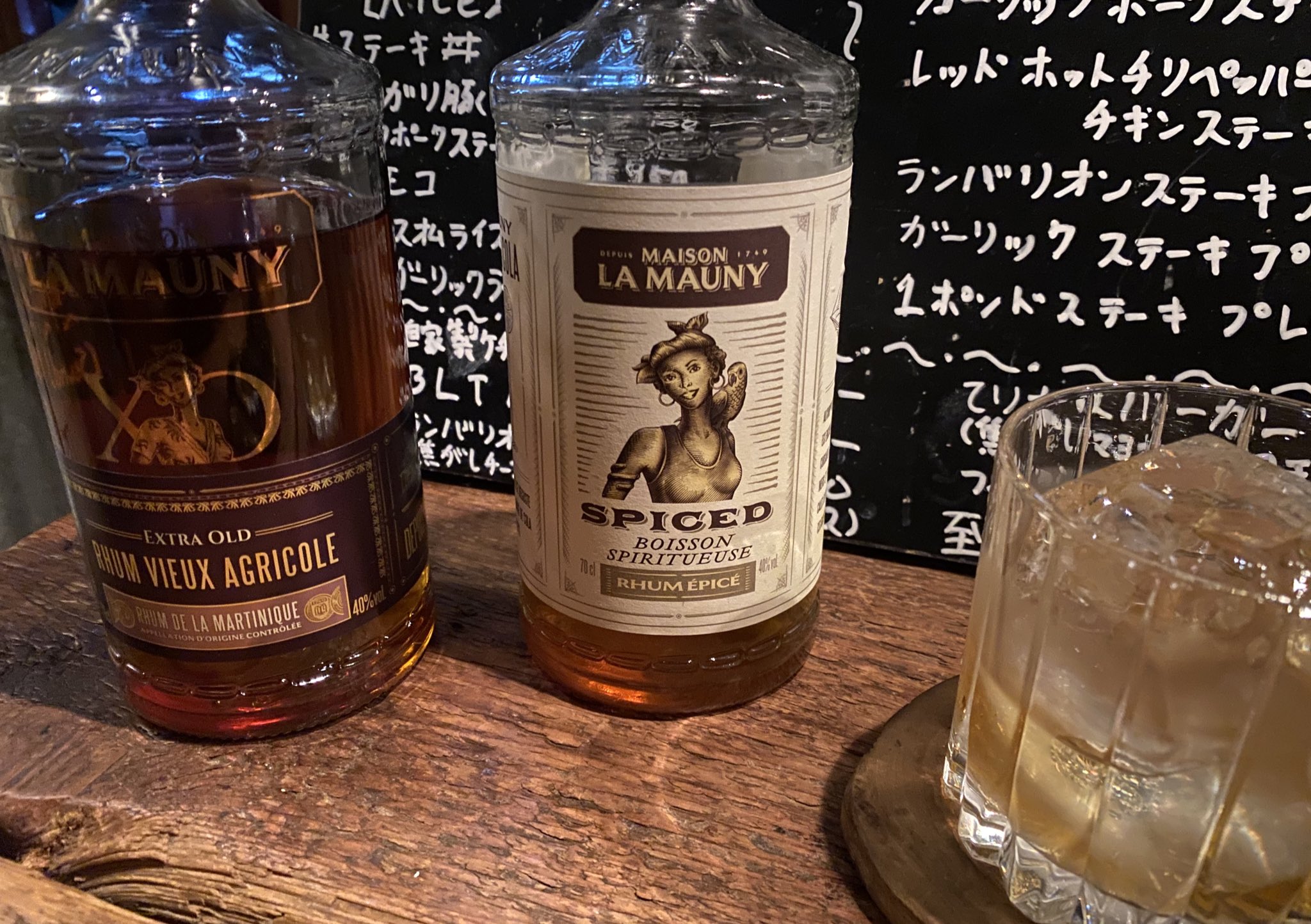 アキ 今日のお酒はラマニー スパイスド ラム ラマニーはシャアが 坊やだからさ の時に飲んでたお酒だそうな T Co Ys5lgpagne Twitter