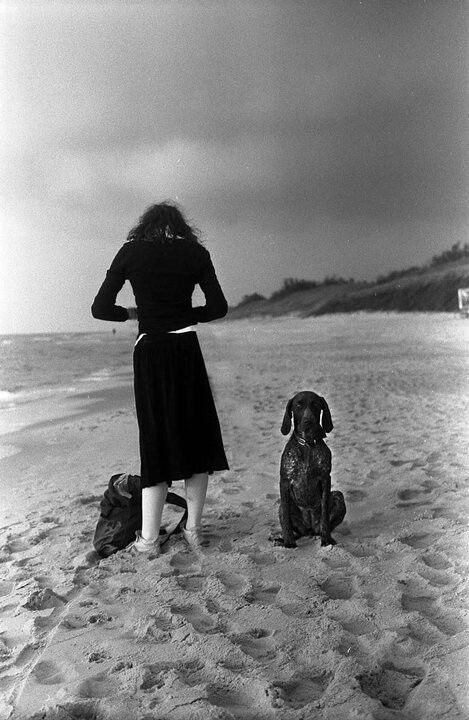 rebeccaabdu's tweet photo. Lascia che la bellezza di ciò che ami sia ciò che fai.
Rumi
#lLaBellezza a #SalaLettura
@SalaLettura
Andre’ Kertesz https://t.co/uSUj9D6Mda