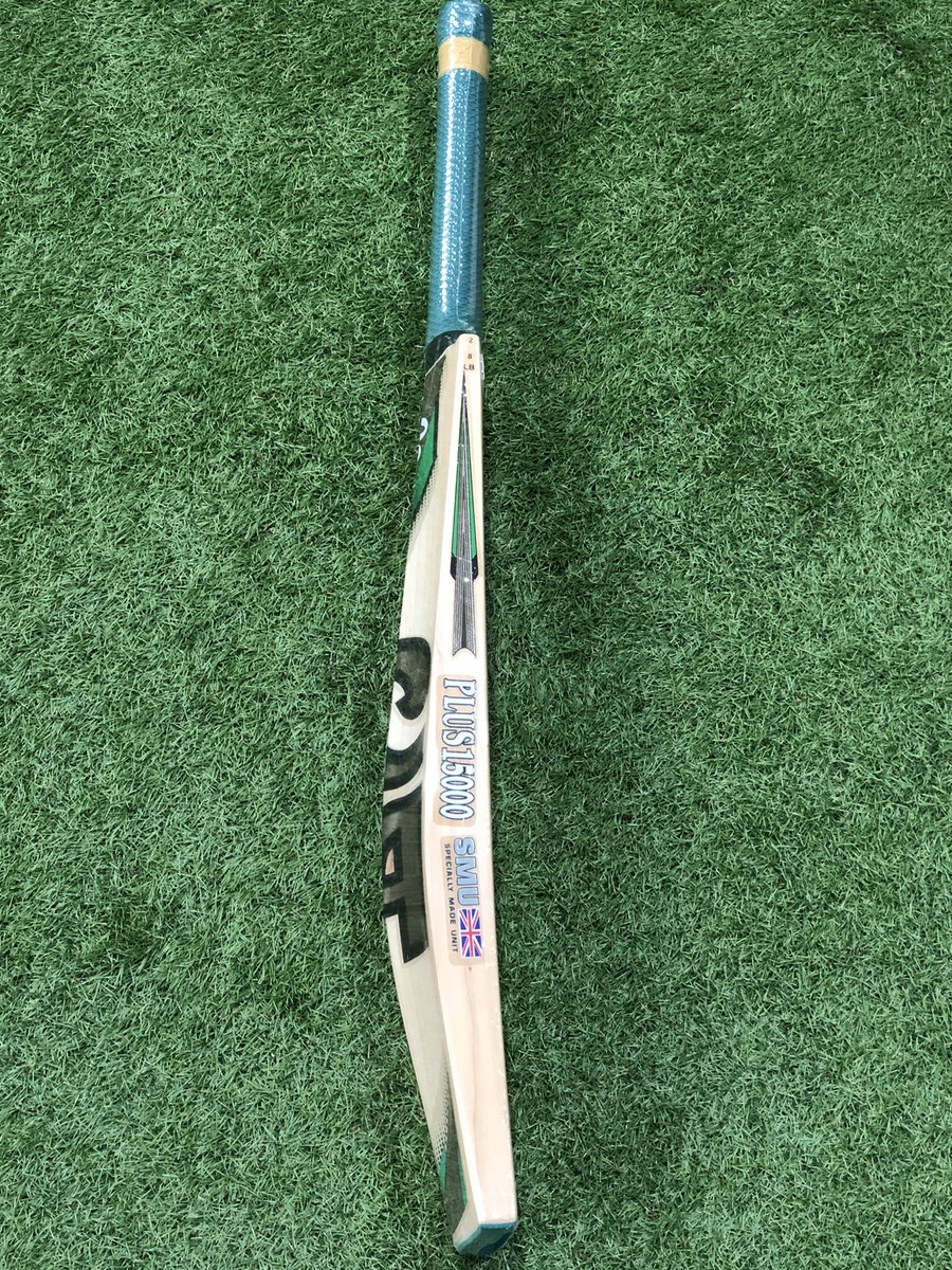 Allthegear99's tweet photo. CA Plus 15000 4.0 #Cricket #Bat

Made using selected English Willow.
Factory fitted toe guard.
Superb Balance and Pickup.
Mid Sweet Spot.
Minimal Concaving.
Round Handle.

Weight: 2lb 11oz
Edges: 36mm
Grains: 11

Price: 
£199.99 + shipping 

#bestbats #ca #pingkings https://t.co/KMHeyG44qH