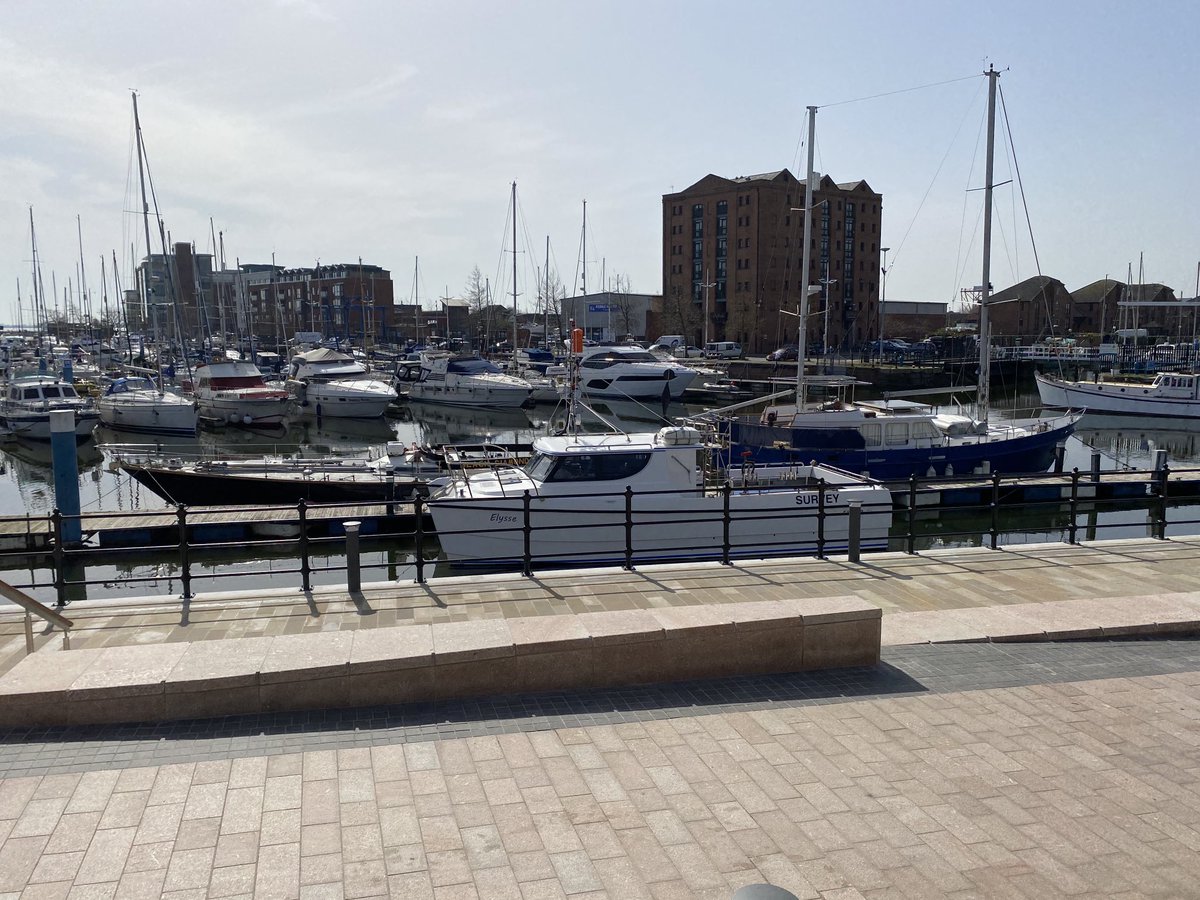 Sunny Tuesday in Hull 👍👍