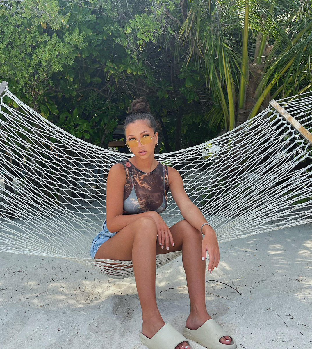 iam_evaqueen's tweet photo. ☀️✨ https://t.co/oblNO4LrsK