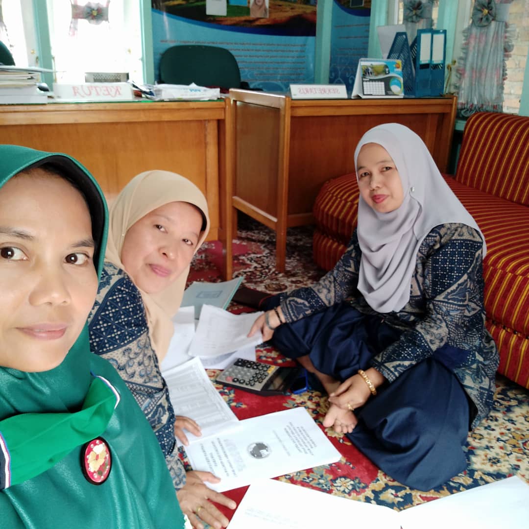 EvaRoza9's tweet photo. Late post
Kegiatan tgl 05 Maret 2021
Pendampingan dalam penyusunan laporan keuangan koperasi pulau harapan Kec. Tanjung Raya
@PENYULUH_COOP
@KemenkopUKM
#penyuluhkoperasi
#ppklkemenkopukmri
#ppklindonesia
#ppklsumaterabarat
#ppklkabupatenagam
#KoperasiKeren https://t.co/vA1jeBcrXO