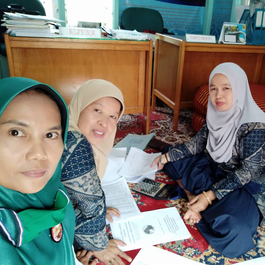 EvaRoza9's tweet photo. Late post
Kegiatan tgl 05 Maret 2021
Pendampingan dalam penyusunan laporan keuangan koperasi pulau harapan Kec. Tanjung Raya
@PENYULUH_COOP
@KemenkopUKM
#penyuluhkoperasi
#ppklkemenkopukmri
#ppklindonesia
#ppklsumaterabarat
#ppklkabupatenagam
#KoperasiKeren https://t.co/vA1jeBcrXO