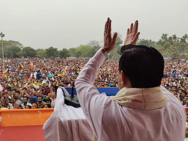 DilipSaikia4Bjp's tweet photo. आज #कलाईगांव में @BJP4India की प्रत्याशी श्री मधुराम डेका के समर्थन में असम के वित्त मंत्री श्री @himantabiswa जी के साथ एक विशाल चुनाव प्रचार सभा में भाग ��िया ।

#BJPOnceMoreInAssam 
#AssamAssemblyElections2021 
#BJPWithAssam 
#bjp4secureassam 
#असम_में_फिर_से_भाजपा_सरकार https://t.co/CiamxXzSRR