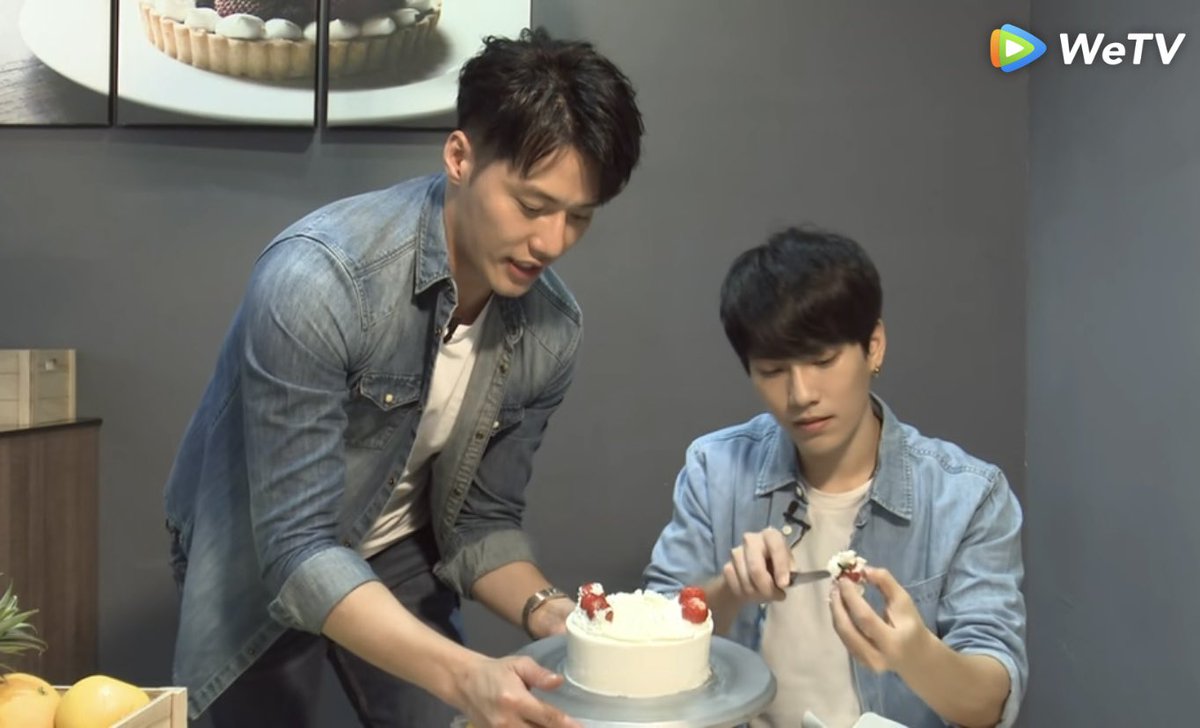 Jj_Wichitra's tweet photo. แมร่งงงง... สงสารเค้ก เละหมดแล้ววว 55555 #WBLxMenTalk #RaySam #เรย์แซม https://t.co/lxIm9MsiSl