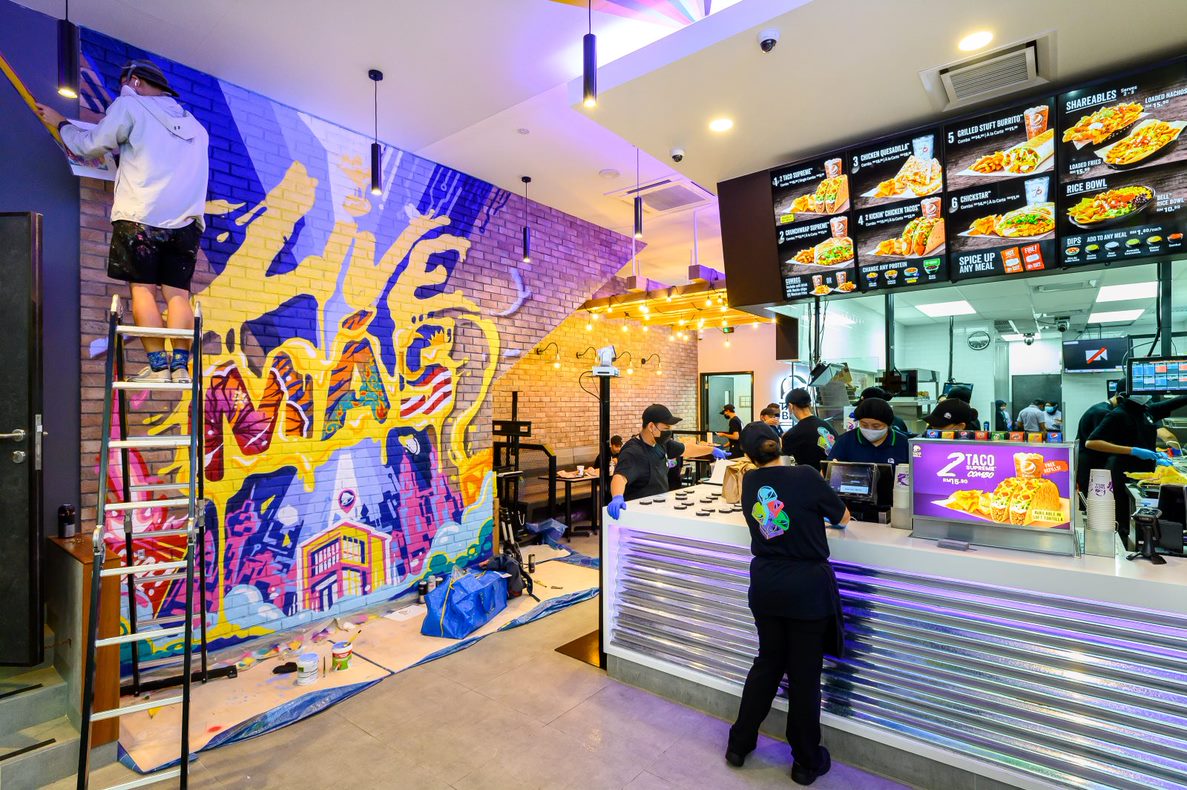 tacobellmy's tweet photo. Only 3️⃣ days to go before it’s taco’ clock! Who’s made plans to join the fun? Angkat tangan ✋🏼

 #LiveKawKaw #LiveMas https://t.co/IyeG8dVero