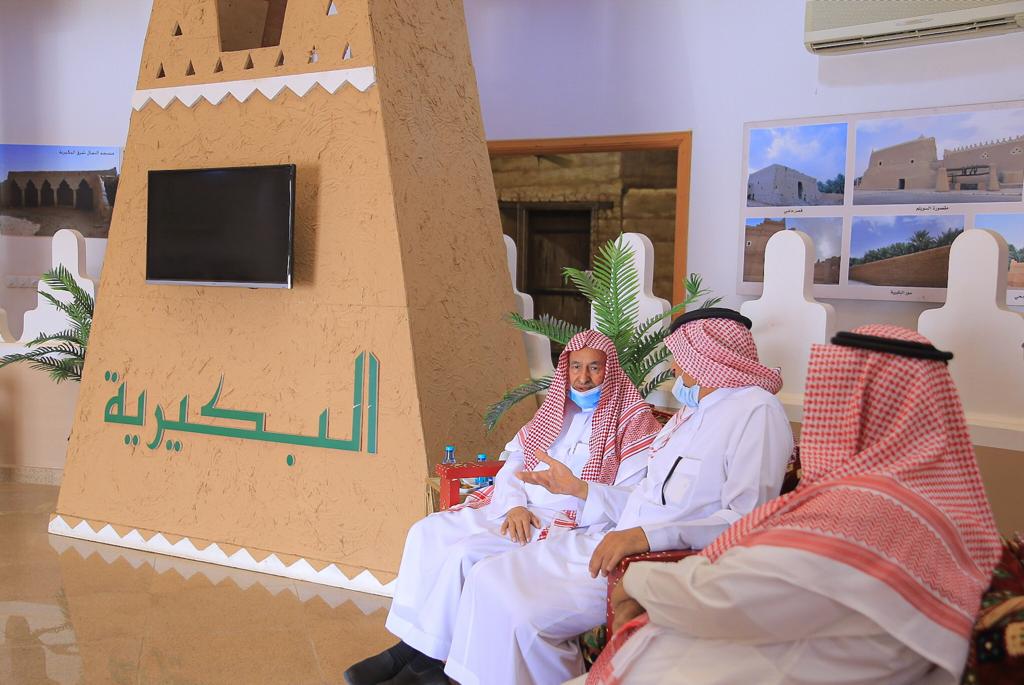 BUKQsa's tweet photo. زار رئيس اللجنة وبعض الأعضاء معالي الدكتور محمد بن ناصر الخزيم شاكرين جهوده ودعمه للجنة، كما قام معاليه بزيارة مقر اللجنة، ومشروع تطوير البلد القديم. https://t.co/vQN196tCL7