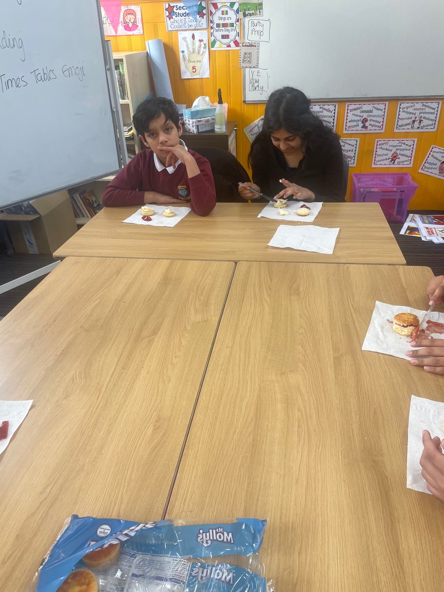 PPSP7B's tweet photo. Making mini Victoria sponges for our V.E day party this afternoon 🥳🇬🇧 https://t.co/lXgo3zVmqM