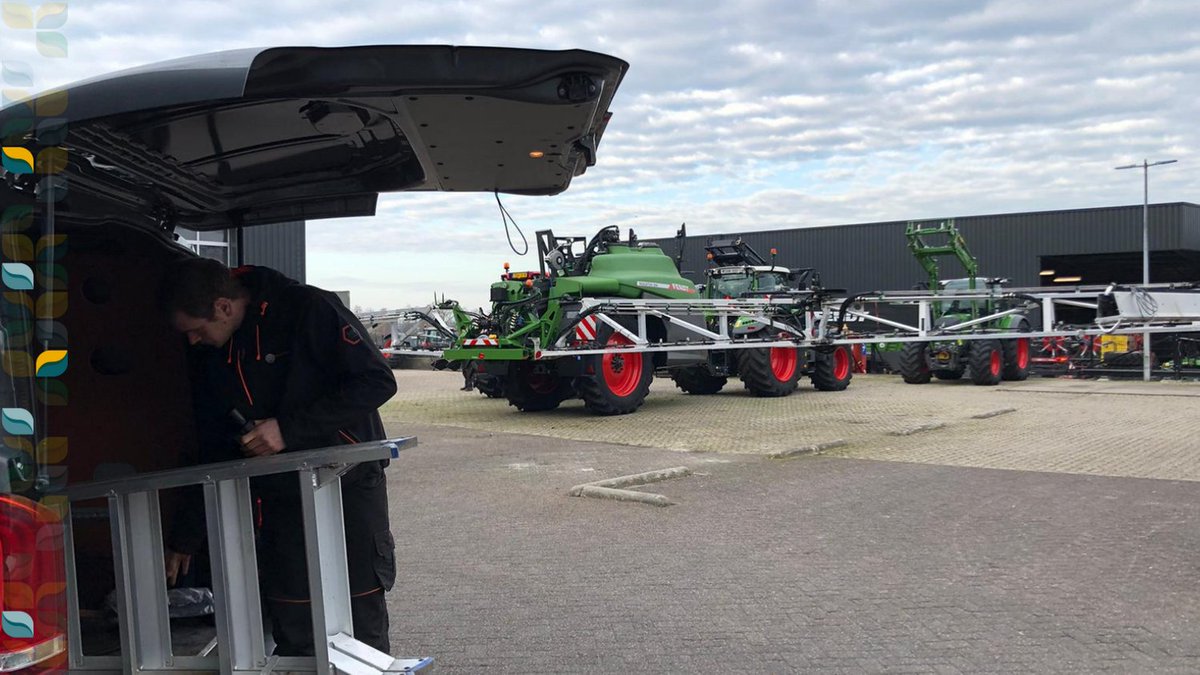 Mooie combinatie zo klaar om op plant niveau te gaan spuiten! #FarmingOnPlantLevel, #HuizingHarvest, #Fendt, #FendtONE