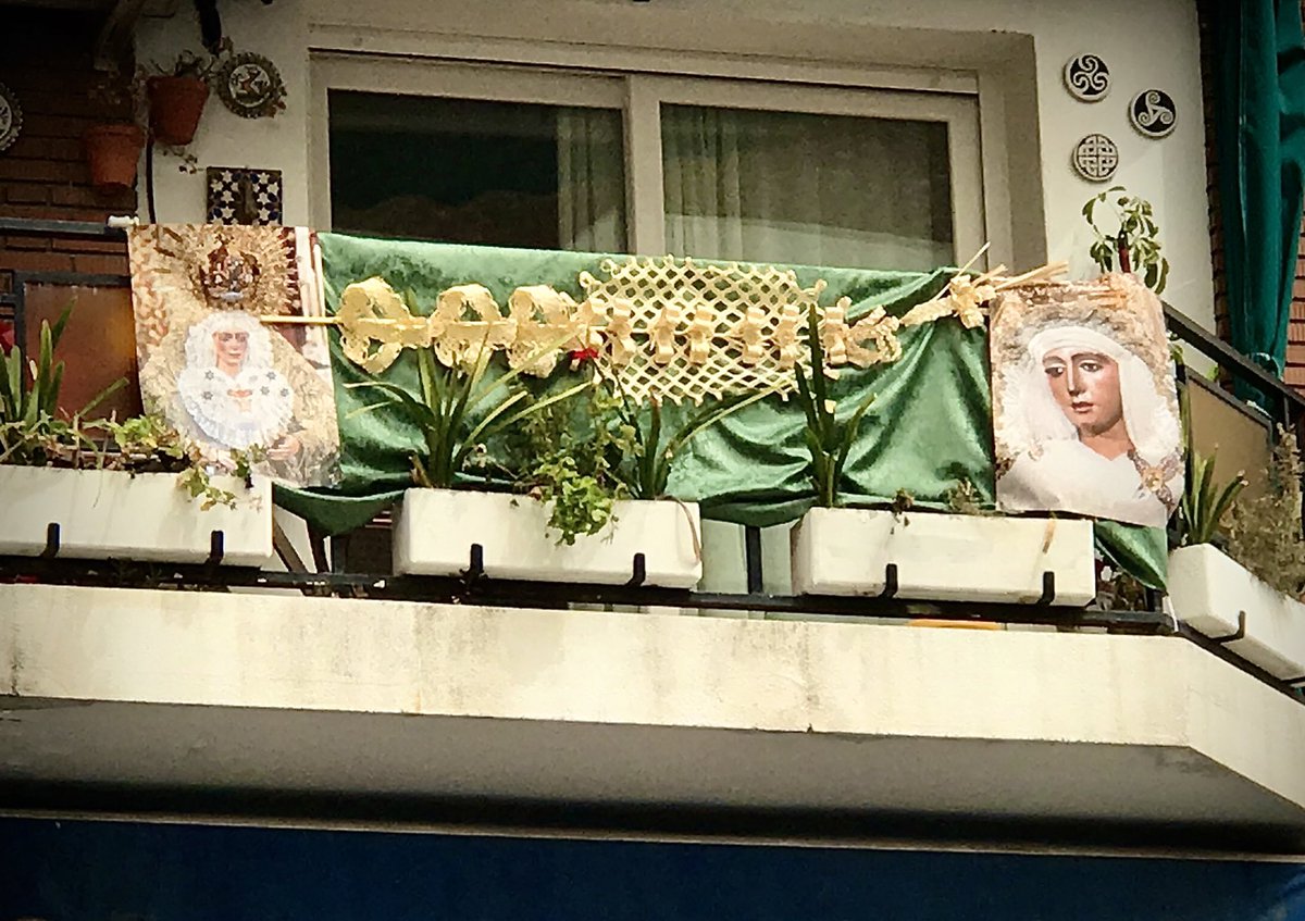 Visto en Pagés del Corro. La dualidad de Sevilla. La Esperanza.