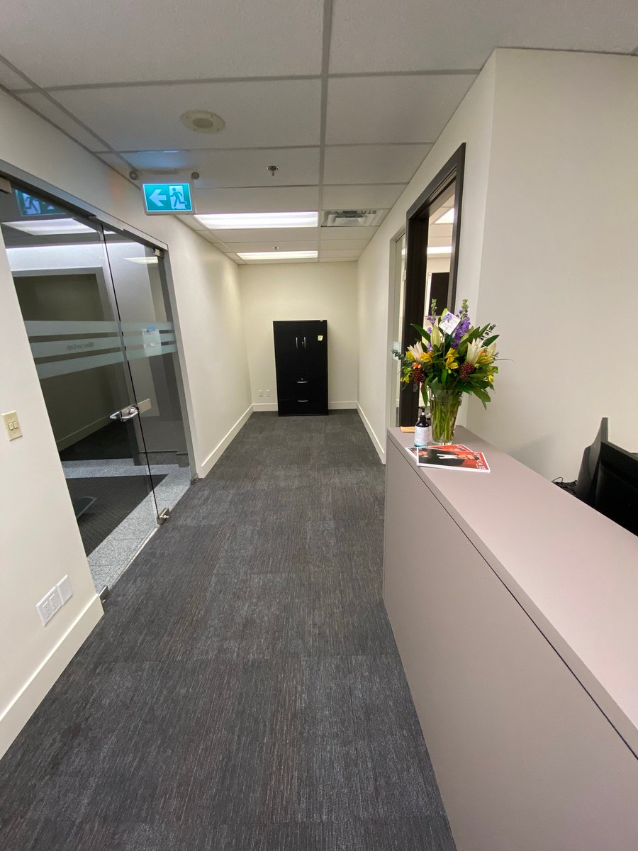 IndexConCA's tweet photo. Completed corporate law office for our client in British Columbia
.
.
.
.
#indexconstruction #construction #bc #canadaconstruction #ici #realestate #institutional #gc #generalcontracting #contractor #renovation #commercial #corporateoffice #constructionlife https://t.co/94NJvfIixQ