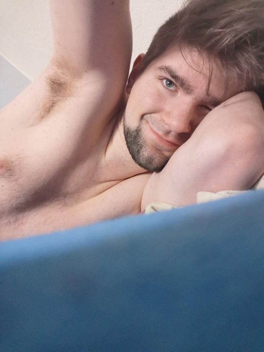 FLOjumper96's tweet photo. Feel cute today ๐ฅบ๐ฅฐ๐
#frรผhlingsgefรผhle
.
#goodmorning #morning #justwakeup #wakeupface #germanboy #boy #man #gay #gayboy #gayman #shirtless #hairy #hairyman #Cute #CuteBoy #instagood #instadaily #instamood #Gay #gaygermany #gayfollow #sexy #otter #gayfollow #gayisokay https://t.co/J7zjynyB7o