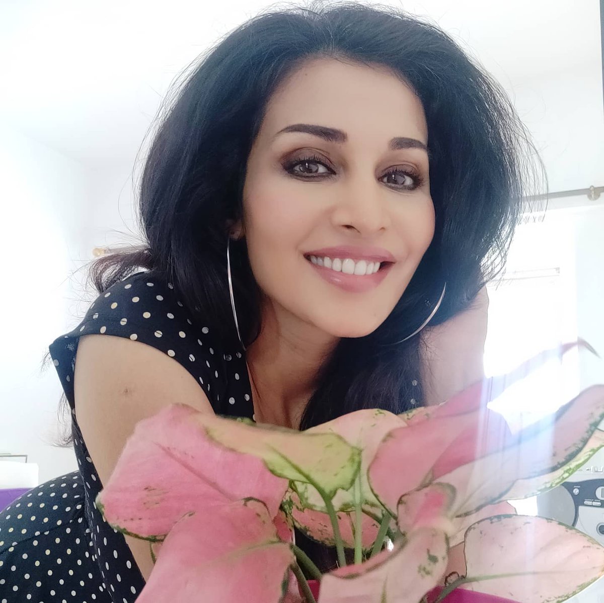 FLORA SAINI tweet media