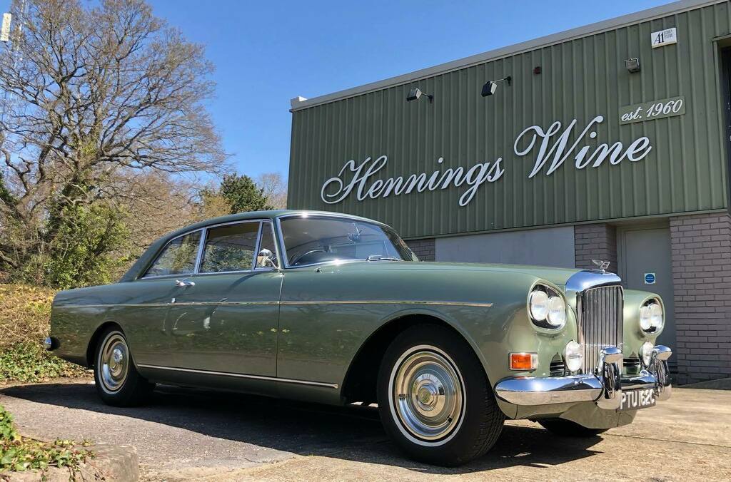 henningswine's tweet photo. Beautiful Bentley Continental..
Colourβs a perfect match!
#customercollection #classiccars #nofilter https://t.co/CkkMHx7chG https://t.co/8eSnSNZ7Q9
