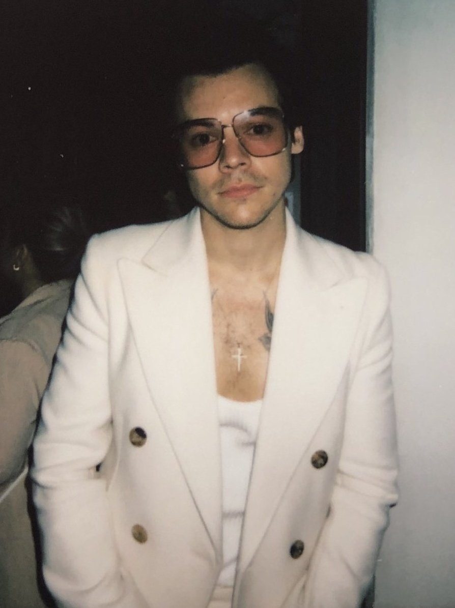 wmsrry's tweet photo. thinking about harry styles on this day https://t.co/Tcyr2AL5ne