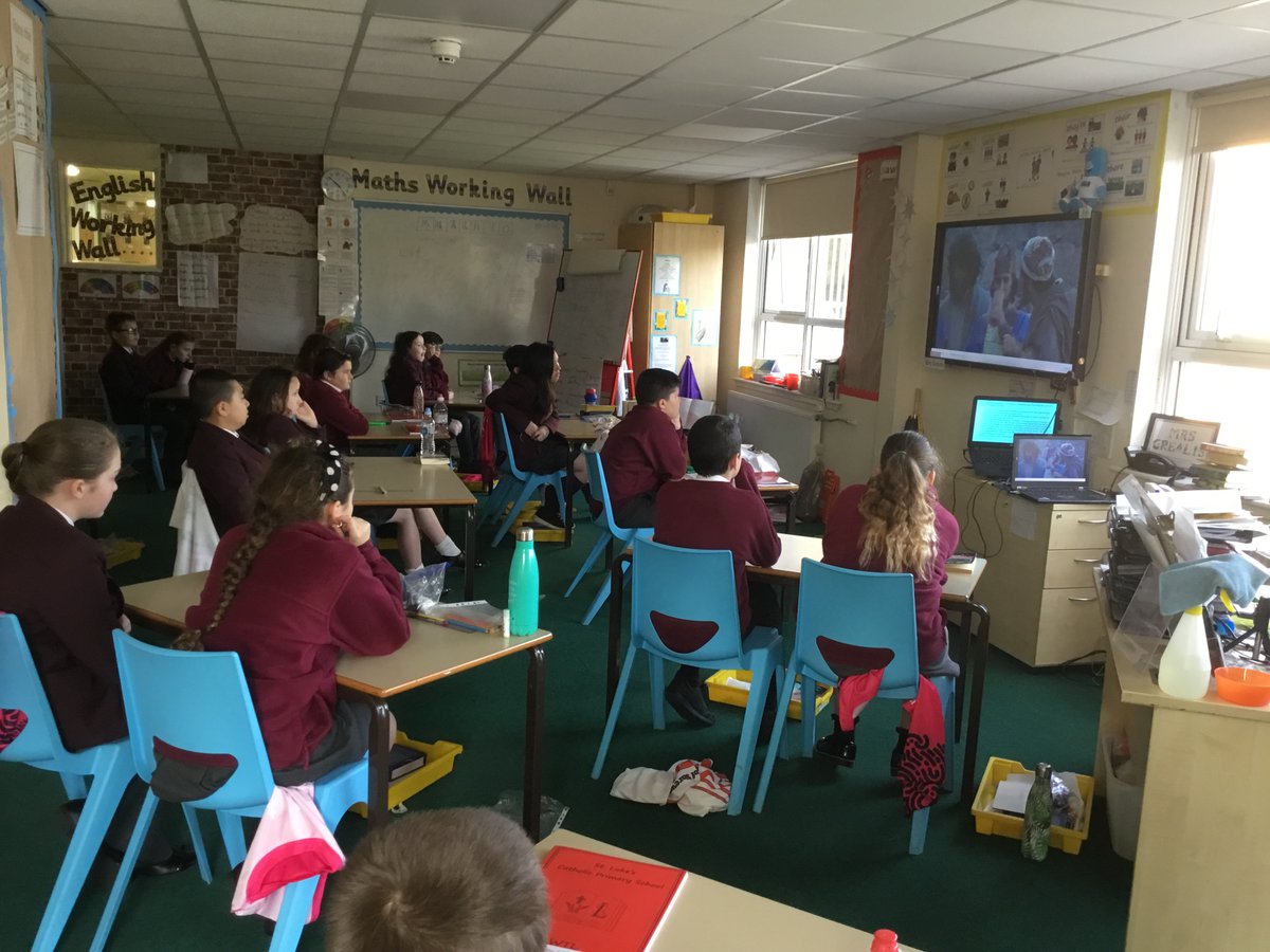 Y6StLukesFrod's tweet photo. This morning, we have been finding out about the events and the importance of Spy Wednesday and Holy Thursday ๐๐ป #servant #newcommandment #HolyWeek2021 https://t.co/2uJaRqEjjI