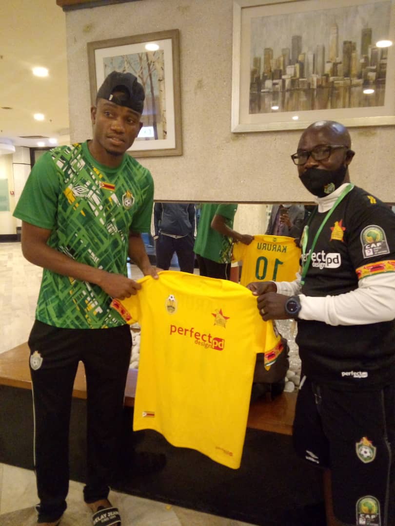 PerfectdesignZW's tweet photo. Besides the loss the official #Warriors supporters kept the spirit high for the team.

Ndidzo shamwari dzerwendo idzi all the way to Cameroon.
 
AFCON 2020 is gonna be lit🔥🔥🔥

#Afcon2022 
#MarkofaPerfectDesign
#GoWarriors
#PerfectDesign https://t.co/1M4wRXjO4M