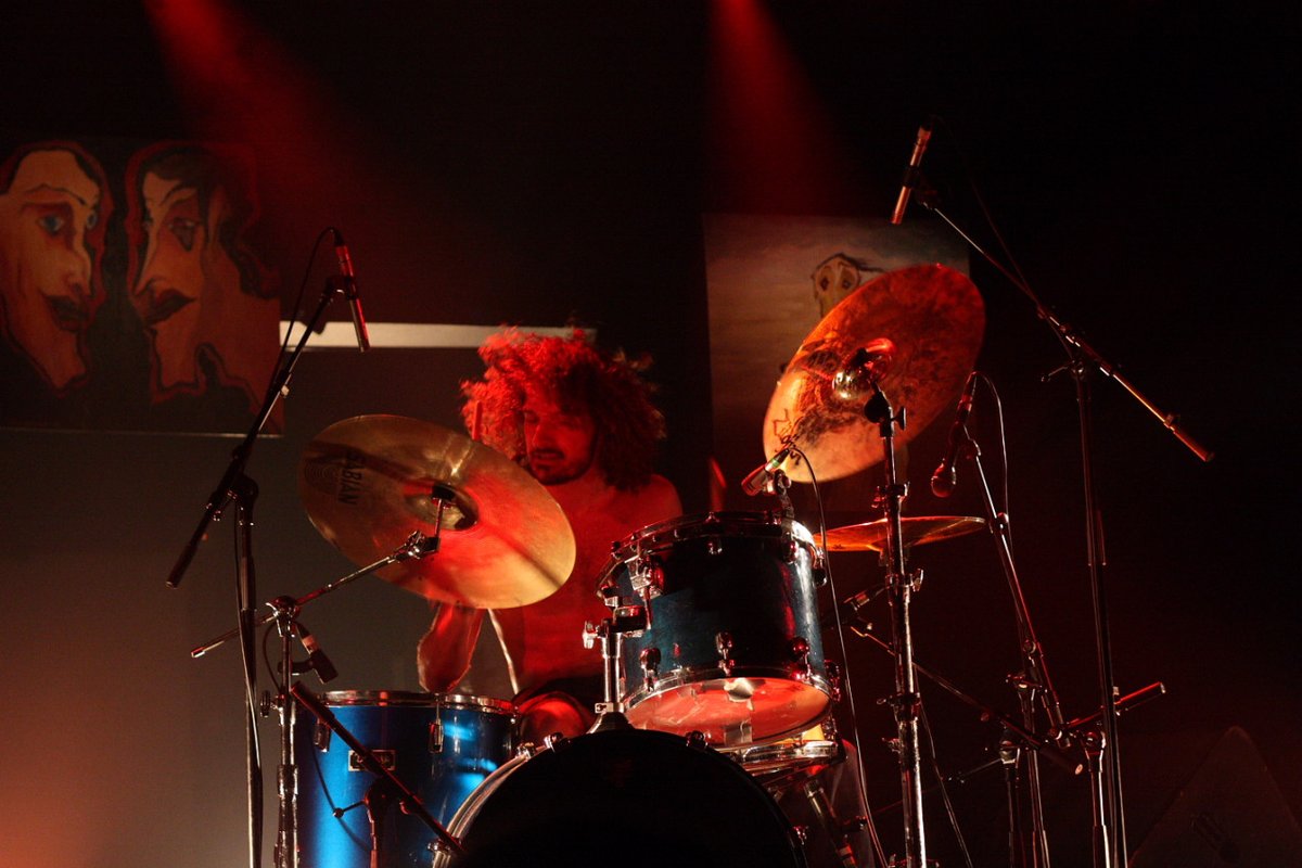 Metalorgie's tweet photo. #JeudiPhoto On se rappelle au bon vieux temps avec @MOPAofficial, quand Metalorgie organisait le #MetalorgieFest 2009 au BaraKaSon (@La_Soufflerie) avec aussi Baroness, Dirge, General Lee, Goudron, In Vain et Watertank ! Qui y était ?

➡️ https://t.co/gn4UhkRn8A

 📸 Bacteries https://t.co/IB6fqUhzCb