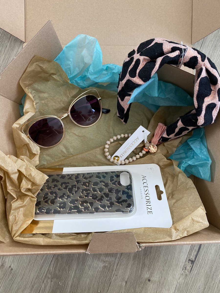 ‼️‼️ SO DISAPPOINTED ‼️‼️ 

Ordered mystery box from <a href="/accessorize/">Accessorize</a> and it said box content worth £100.
c) These stuff looks like been taken out from somebody’s handbag and put in box 
d) Box is damaged 
e) And wrapping is poor quality 
#disappointed #scam #annointed #accessories