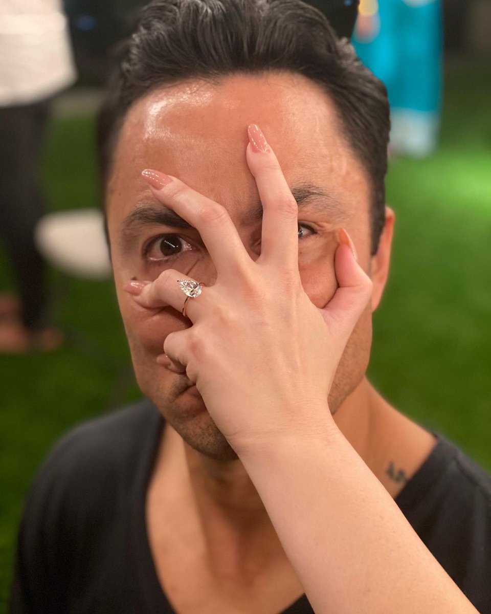 ABSCBNNews's tweet photo. LOOK: Ellen Adarna announces engagement to Derek Ramsay on social media. 

📷Instagram/maria.elena.adarna https://t.co/UKBAs4v2y2