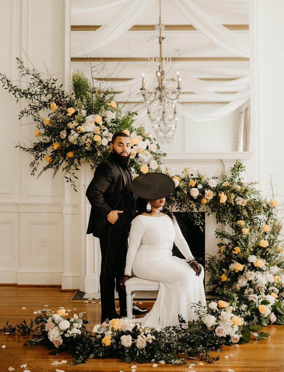 leanwhitit_'s tweet photo. 1940’s inspired wedding shoot
Venue | @hotelconcord
Makeup  | @vogabeauty
Florist  | @weddingswithbarbara
Gown  | @savvybrideboutique
Calligraphy | @delightedcalligraphy
Earrings!| @aliviahandmade
Chairs | @cookerentals
Hat | Etsy | @shop.jvaccessories
Photographer: @avonnephoto https://t.co/o99H51105L