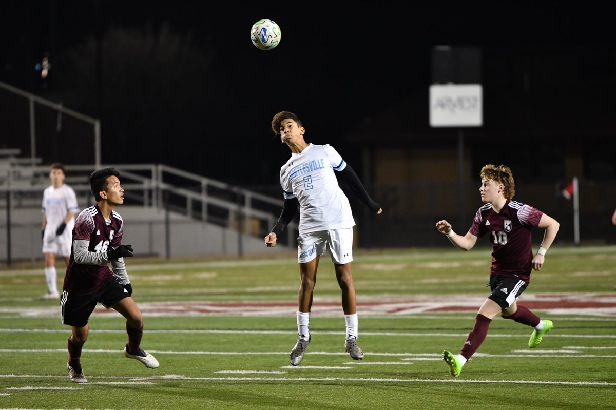 fcbartlesville's tweet photo. Wake up, Bruin Nation 🐻. It’s game day.

🆚 Tulsa Metro Christian
📍 6363 S Trenton Ave, Tulsa, OK
⚪️⚪️⚪️ Uniform Tonight 👀 

Last non-district game of 2021. Let’s go Bruins!
#bvillebruwins #OKPreps https://t.co/4rIJGPEPNZ