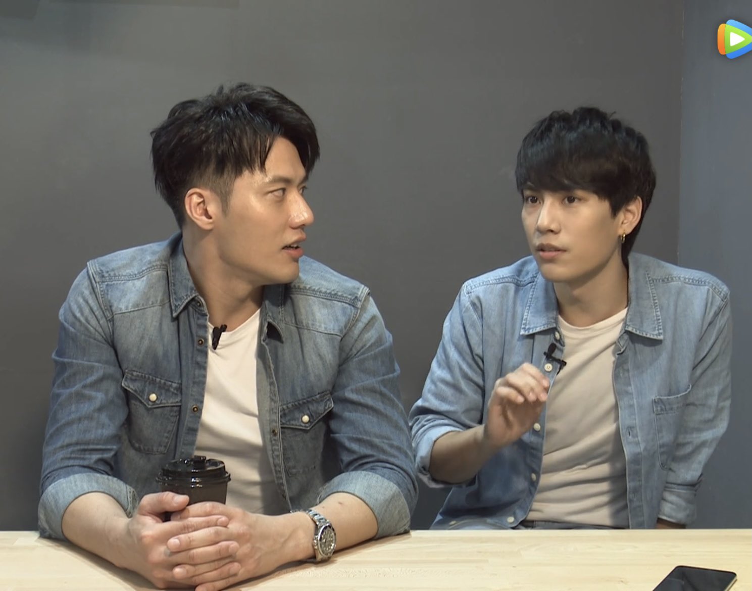 ExulWbEUcAIADVS?format=jpg&name=large