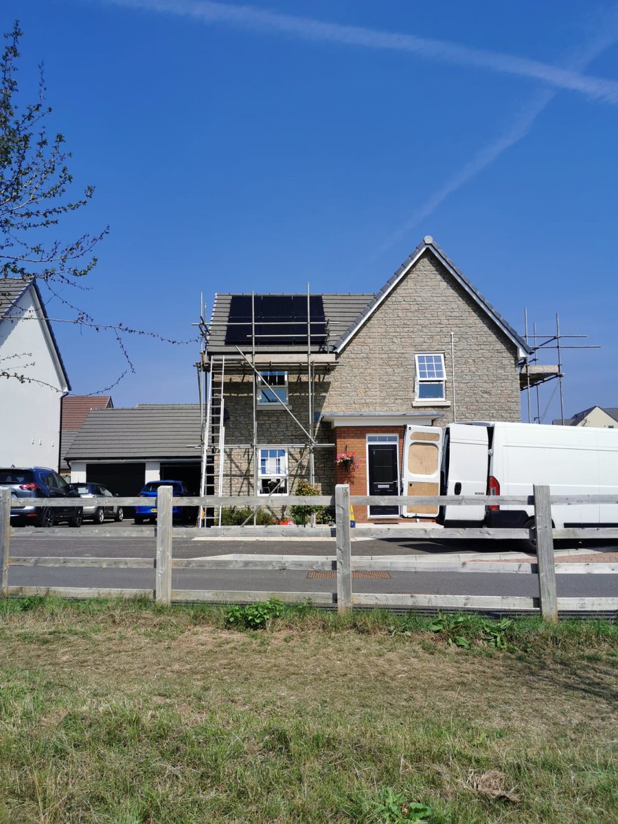 Greenleafsolar2's tweet image. #solarenergy #solarpower #solarpanels #renewableenergy #greenenergy #happycustomers #energysaving