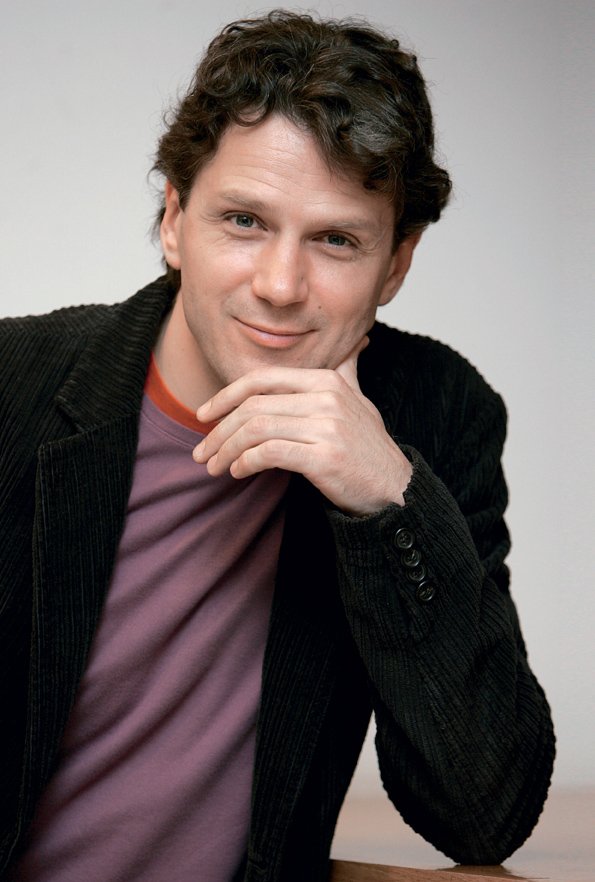 MilojePatenkov's tweet image. Redom podela uloga:
Đinđić
Koštunica
Perišić
Legija
😁 @ognjenm