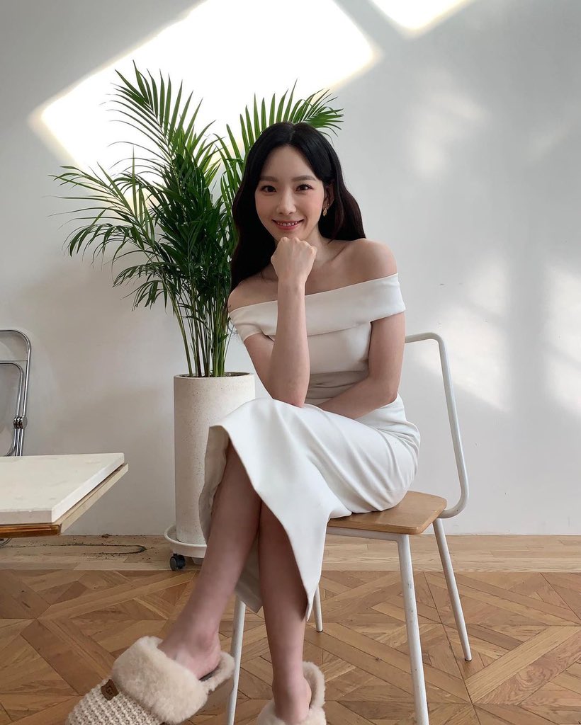 taengstagram39's tweet photo. [INSTAGRAM] taeyeon_ss : 🕊
https://t.co/pOwqvYPIcD (4P) https://t.co/R8v564OuEM