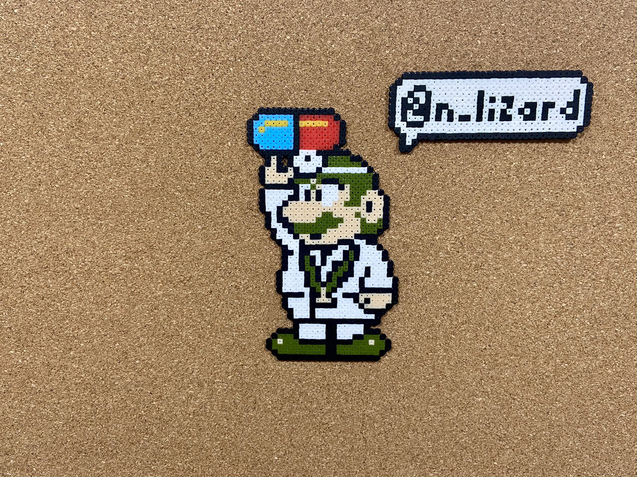 ピクセルピコ アイロンビーズのお店 Rt N Lizard 久しぶりのアイロンビーズです ドクターマリオ ドット絵 アイロンビーズ T Co J5j7cgta5k Twitter