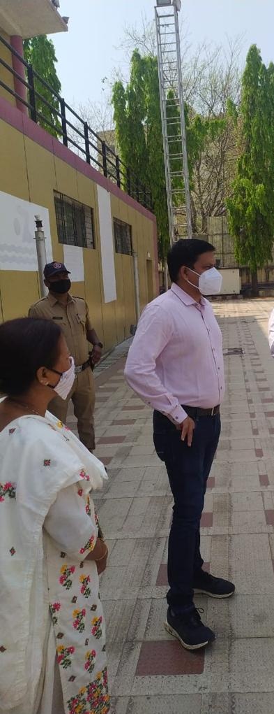 pcmcindiagovin's tweet photo. मा.आयुक्त @rajeshpatilias यांनी पिंपरी चिंचवड महानगरपालिकेतील क्रीडा सुविधांना भेट दिली. यावेळी मा. अतिरिक्त आयुक्त विकास ढाकणे व इतर अधिकारी उपस्थित होते.
#sport #fitness #fitnessmotivation #FitPCMC https://t.co/CJDP1He5WN