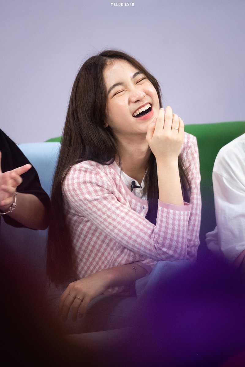 melodiesof48's tweet photo. หาทางออกไม่เจอเลย 😳
#PaeyahBNK48 #BNK48 https://t.co/tH2aONTOun